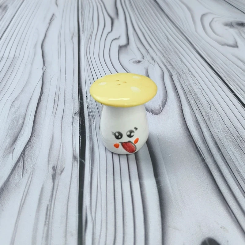 نمک پاش قارچی