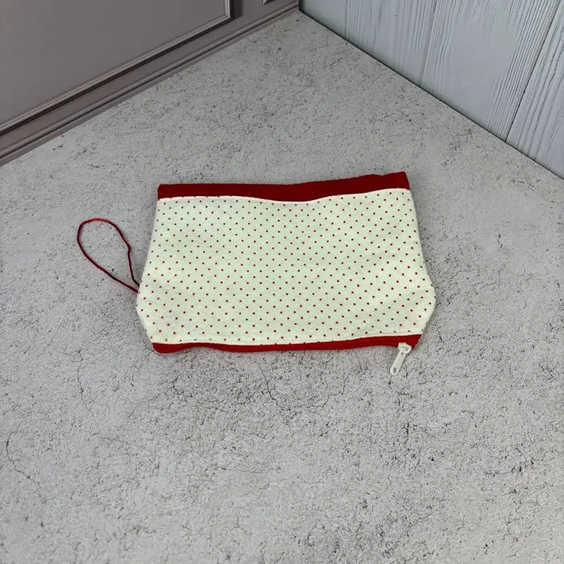 کیف پاکتی خال قرمز