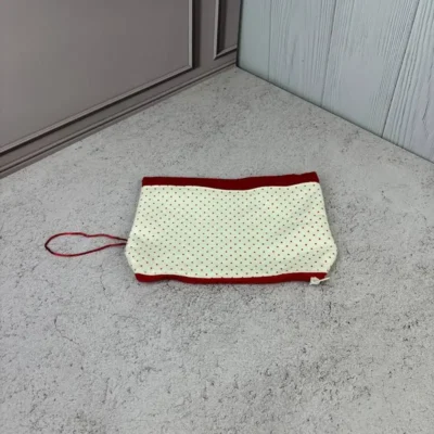 کیف پاکتی خال قرمز