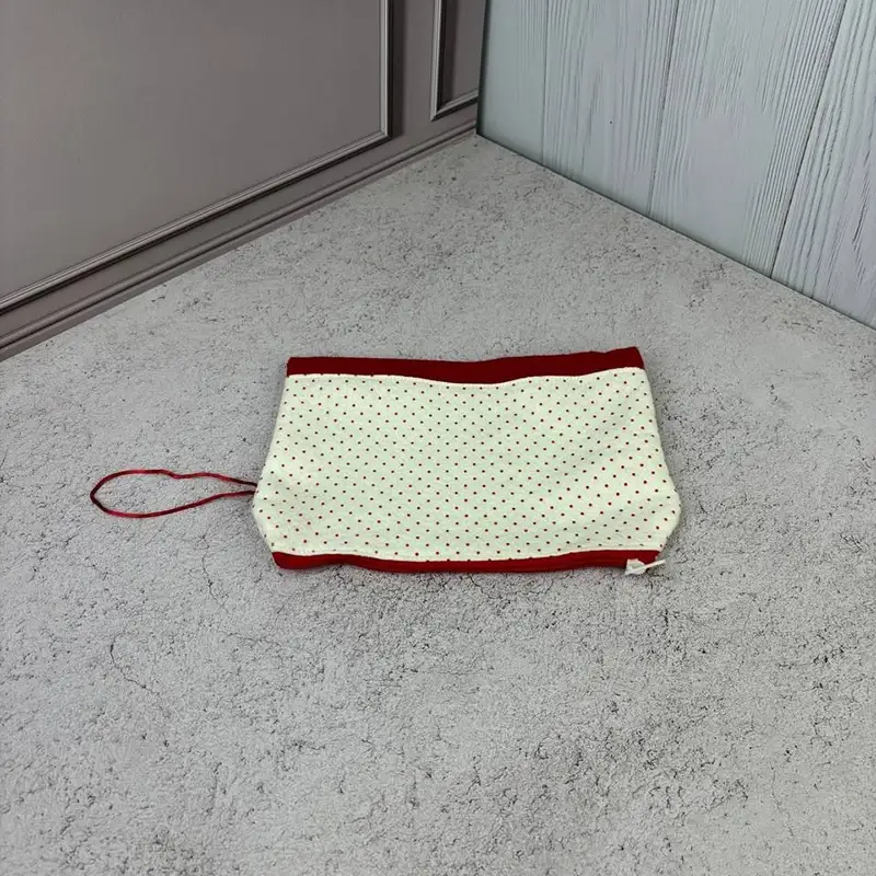 کیف پاکتی خال قرمز