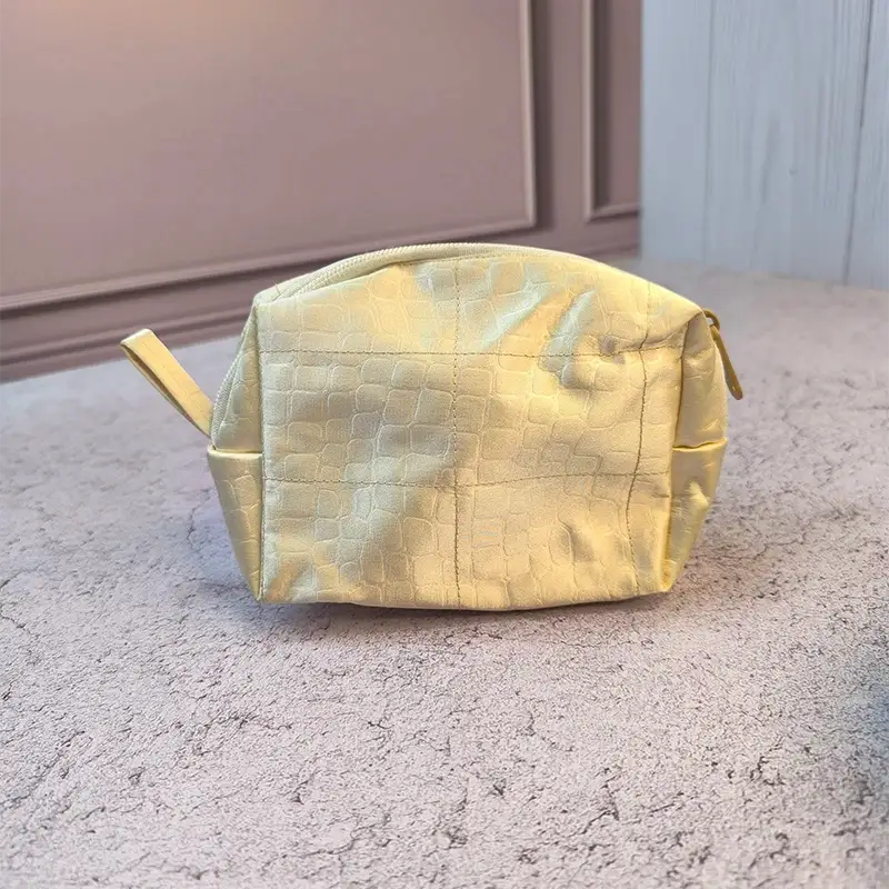 کیف لوازم آرایش چرمی