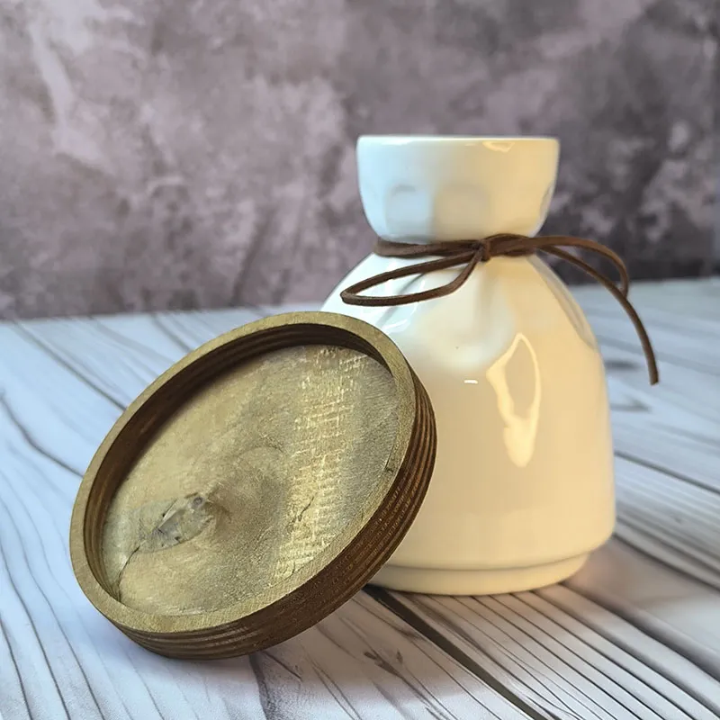 گلدان سرامیکی یوکا