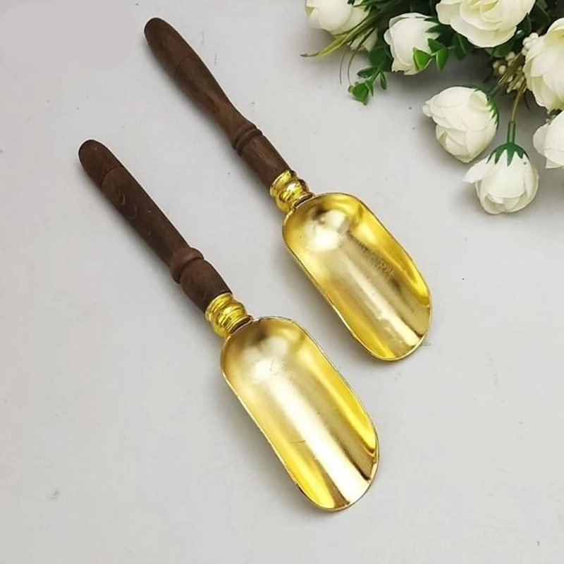 قاشق آجیل دسته چوبی